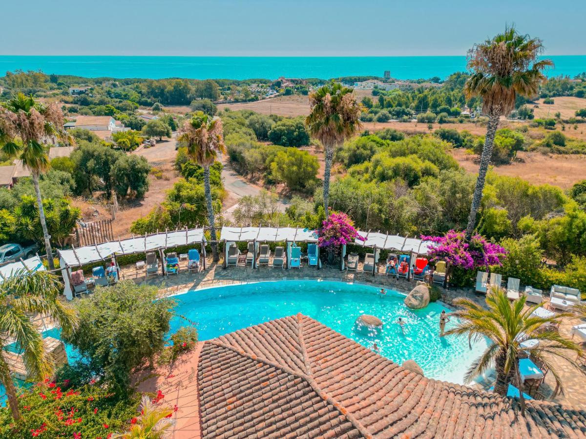 Felix Hotels - Galanias Hotel & Retreat Bari Sardo Exterior foto